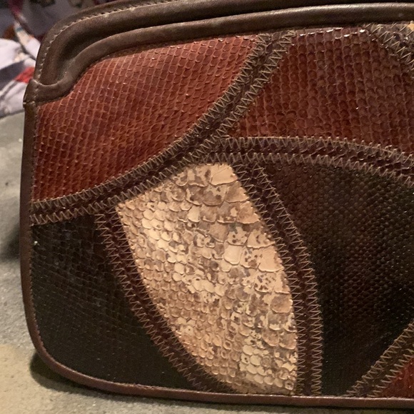 🤩Host Pick🤩 1980s vintage Convertible clutch👝 - Picture 9 of 10